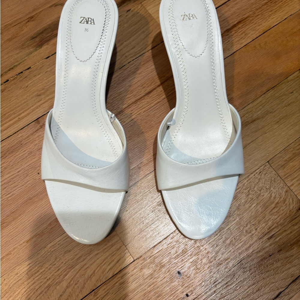 Zara Women's Cream Mules